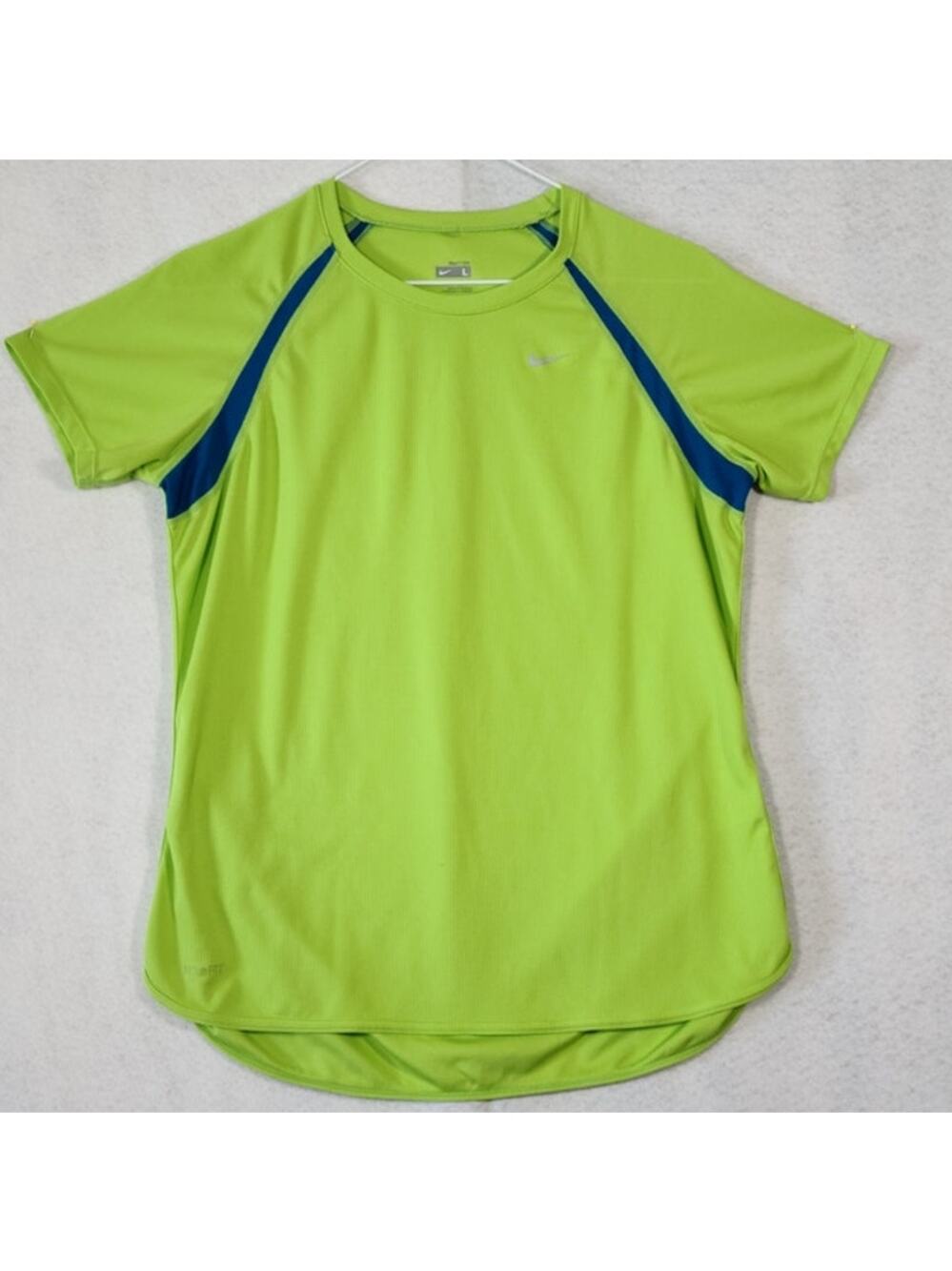 Nike Fit Dry Short Sleeve T-Shirt, Neon Green YOUTH Size L 14/16, PRE-OWNED